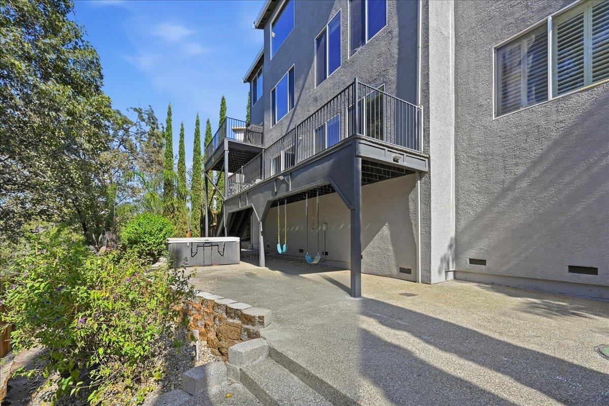 768 Grandview Drive