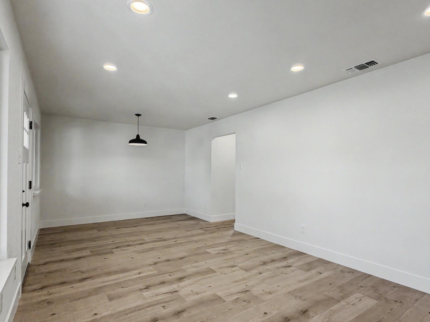 3918 Wildrose Way
