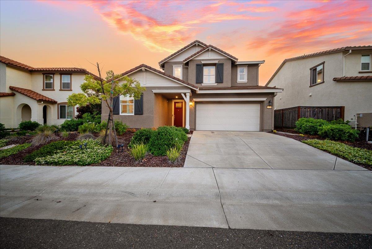 3329 Jackrabbit Court