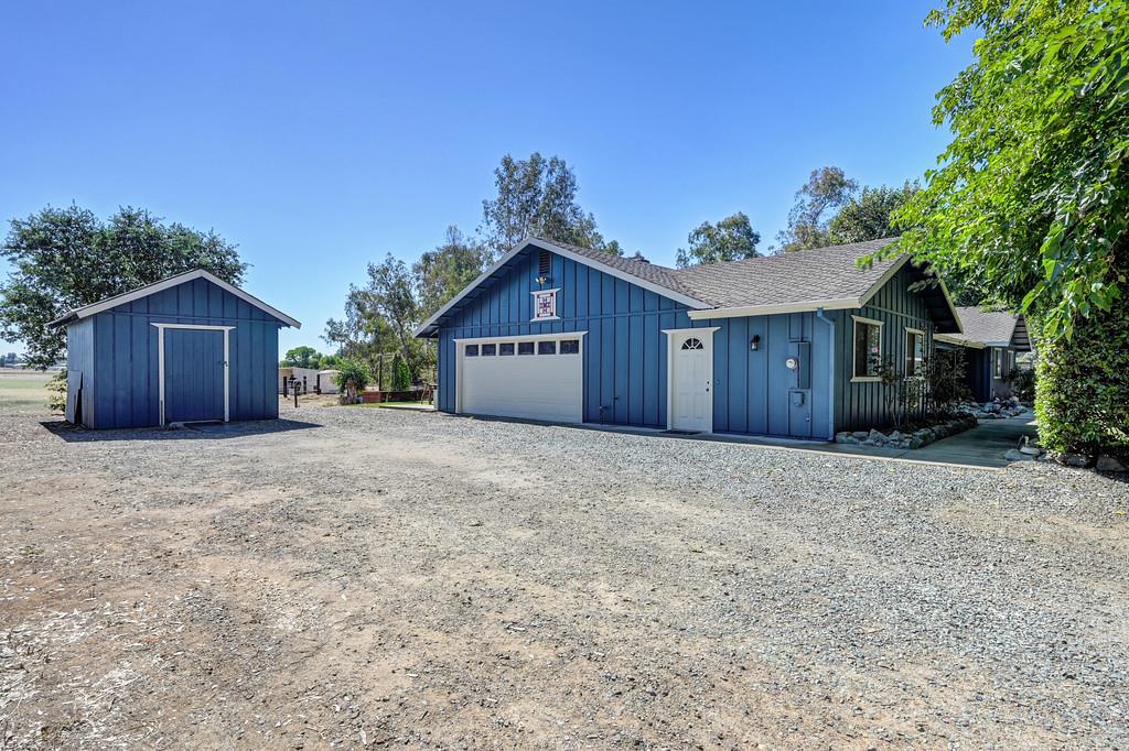 25252 N Jack Tone Road