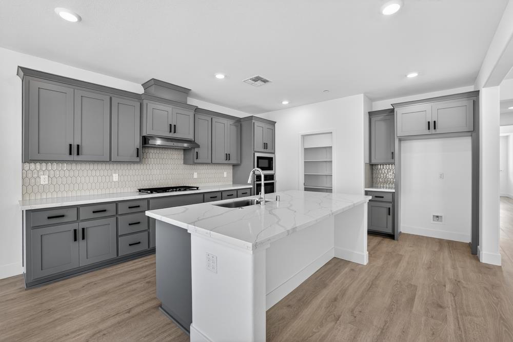 10296 Golden Sunray Drive