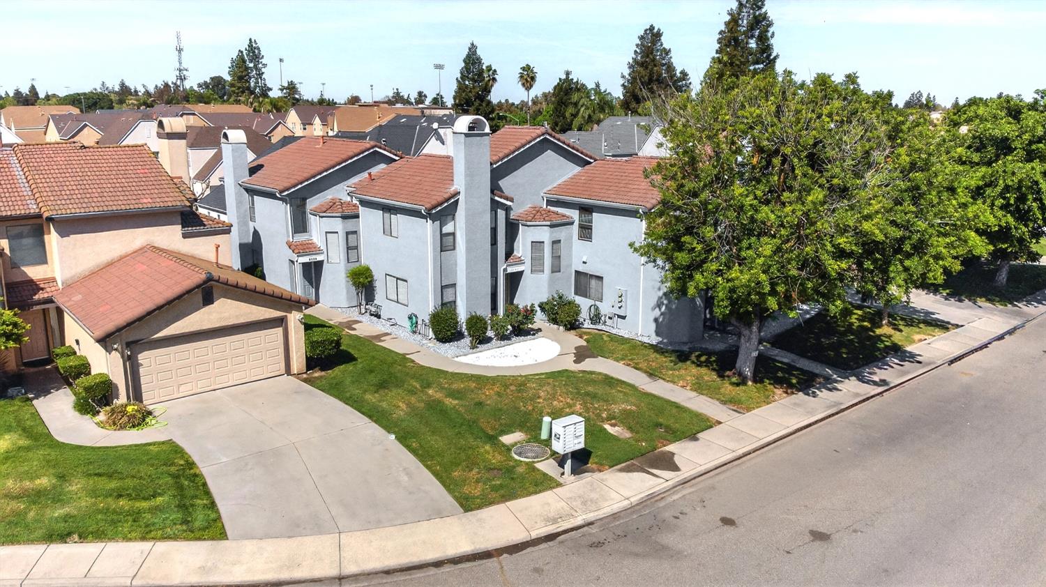 3661 La Mancha Place