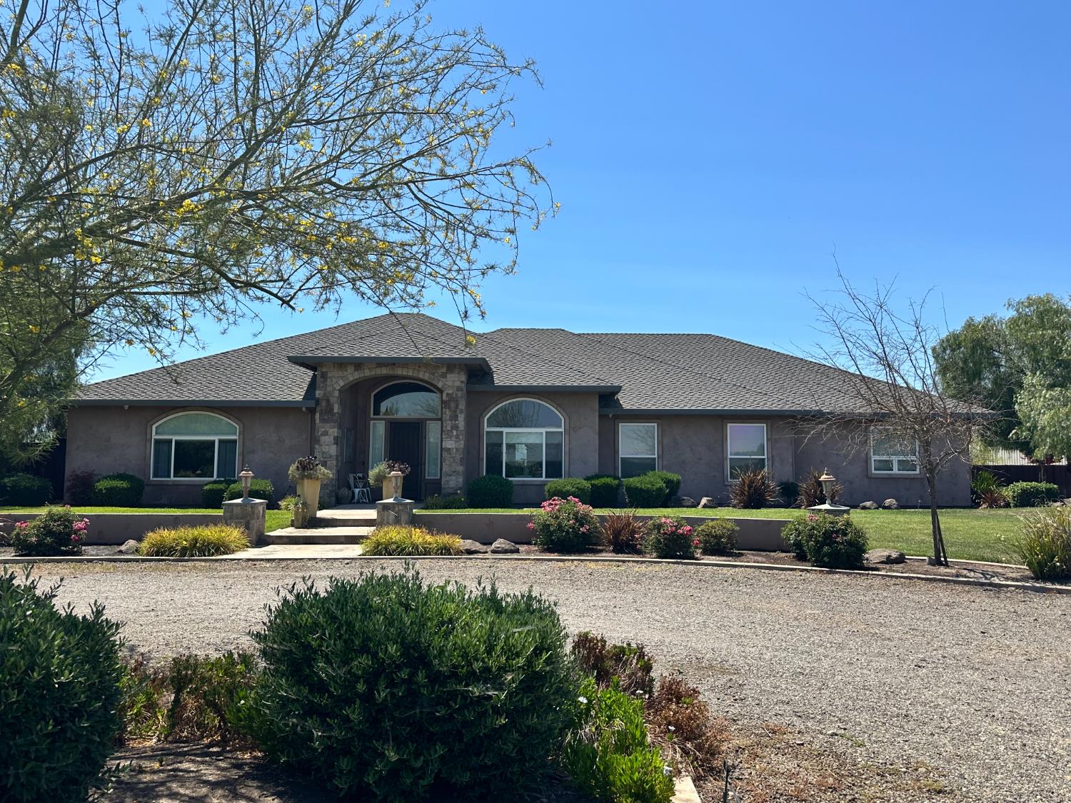 5569 Tegner Road