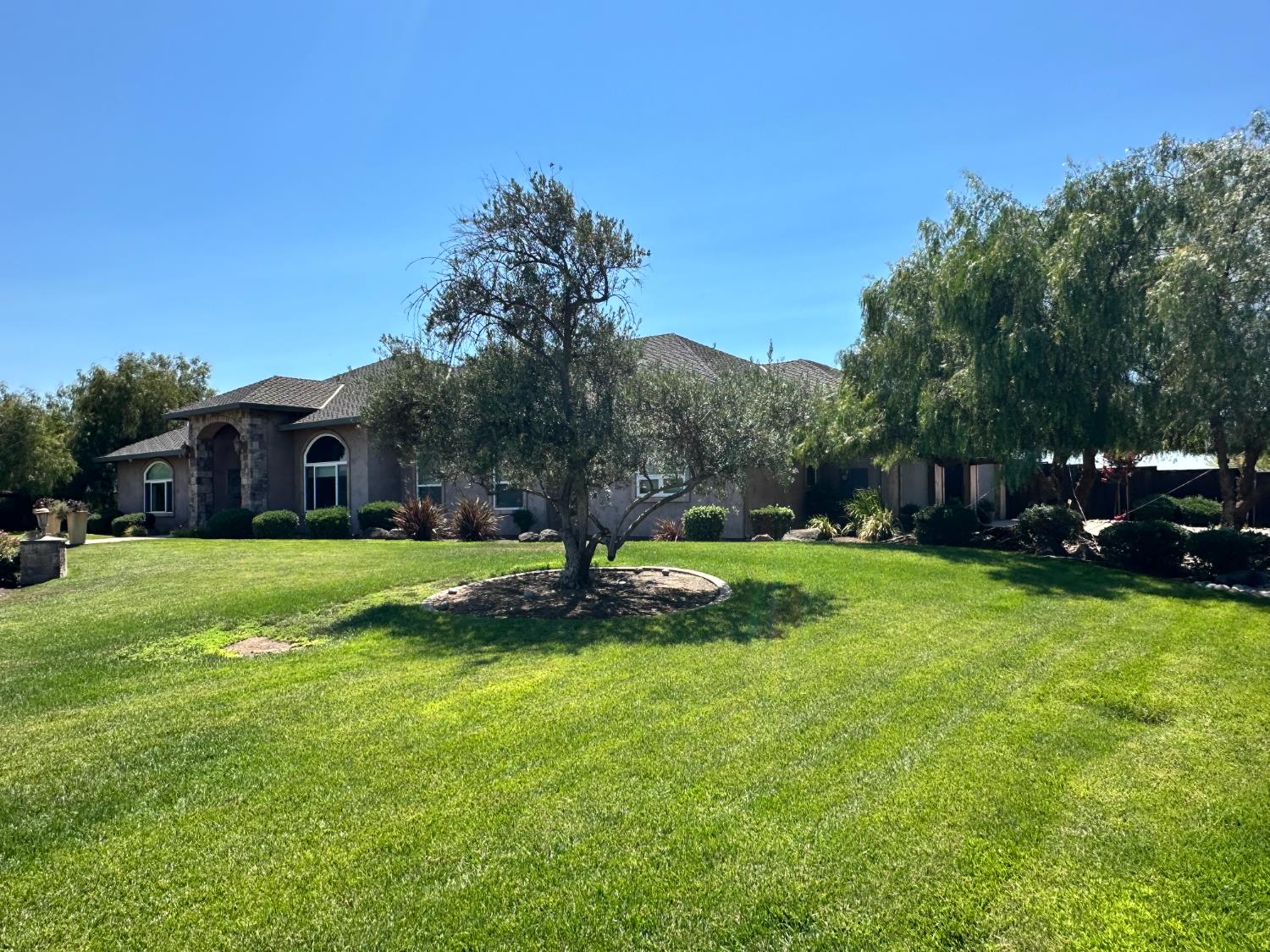 5569 Tegner Road