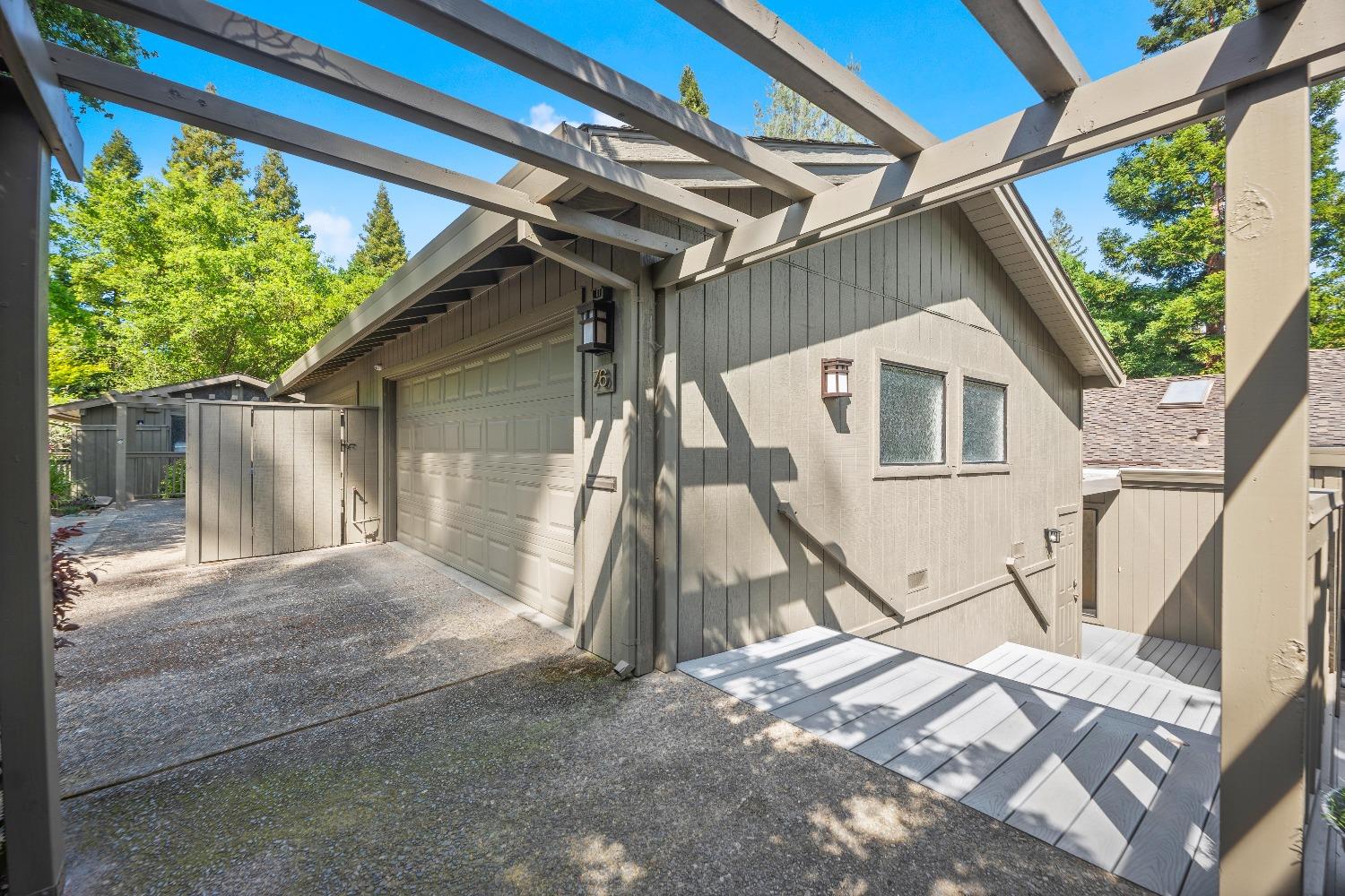 76 Riverknoll Place