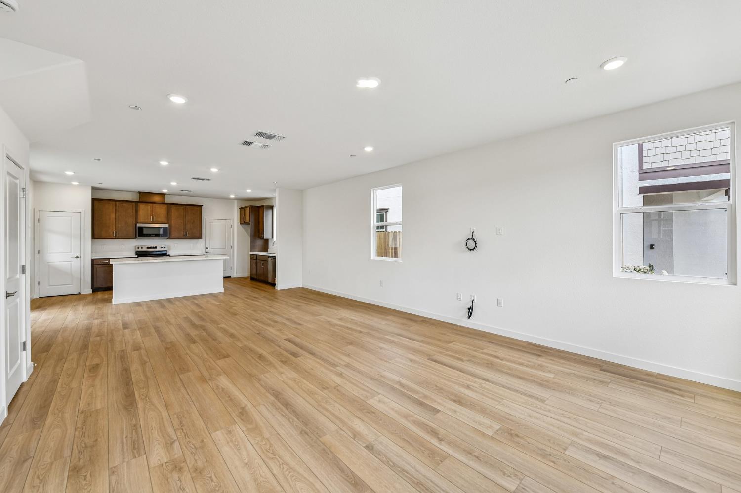 8028 Monkey Flower Way