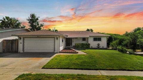 807 Oak Ridge Dr, Roseville, CA 95661 - MLS#: 225055995