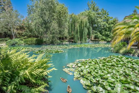 2424 Larkspur Lane 216 Sacramento CA 95825