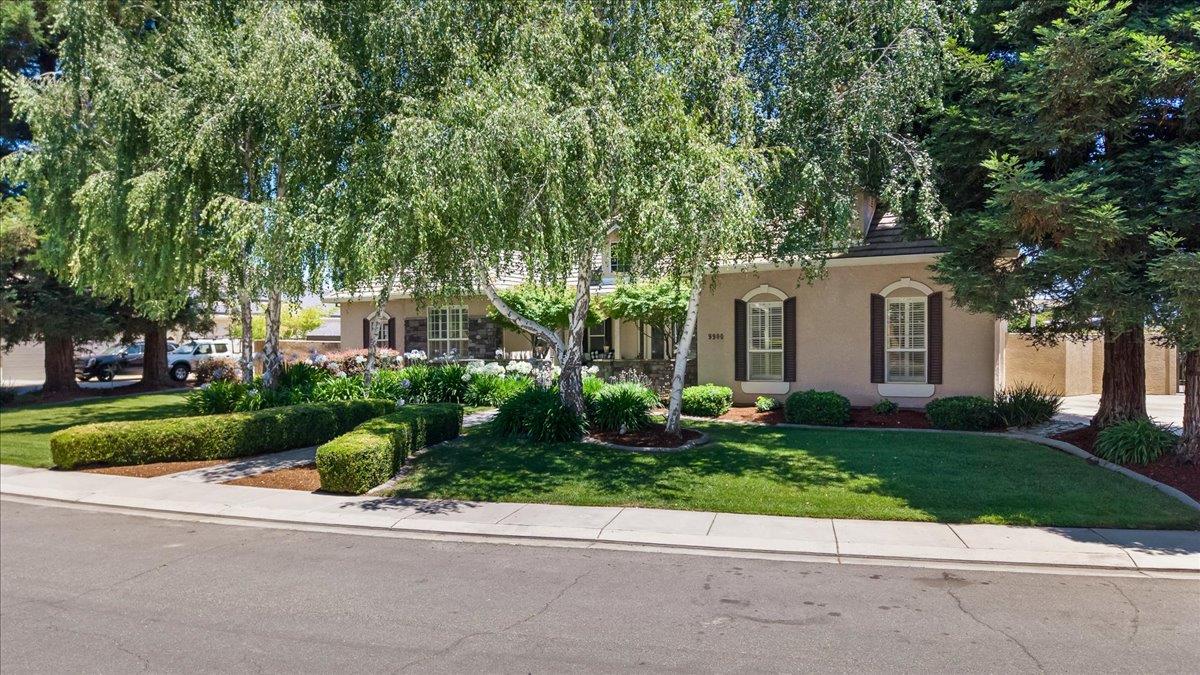 9900 Country Oak Court