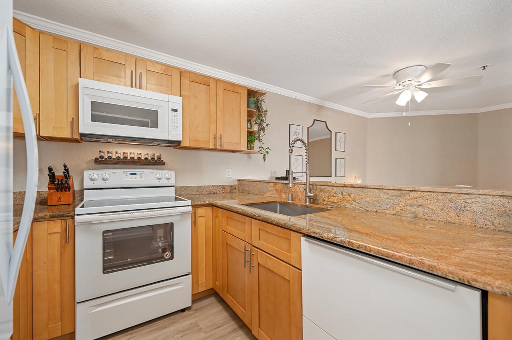 1019 Dornajo Way 210