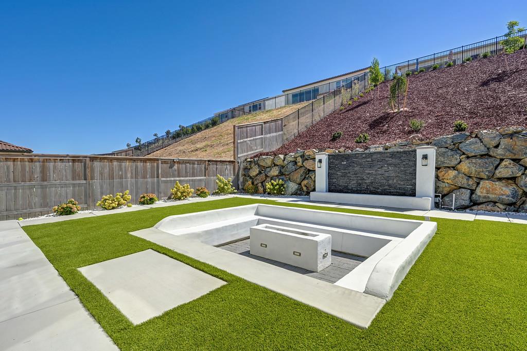 5085 Glacier Peak Drive