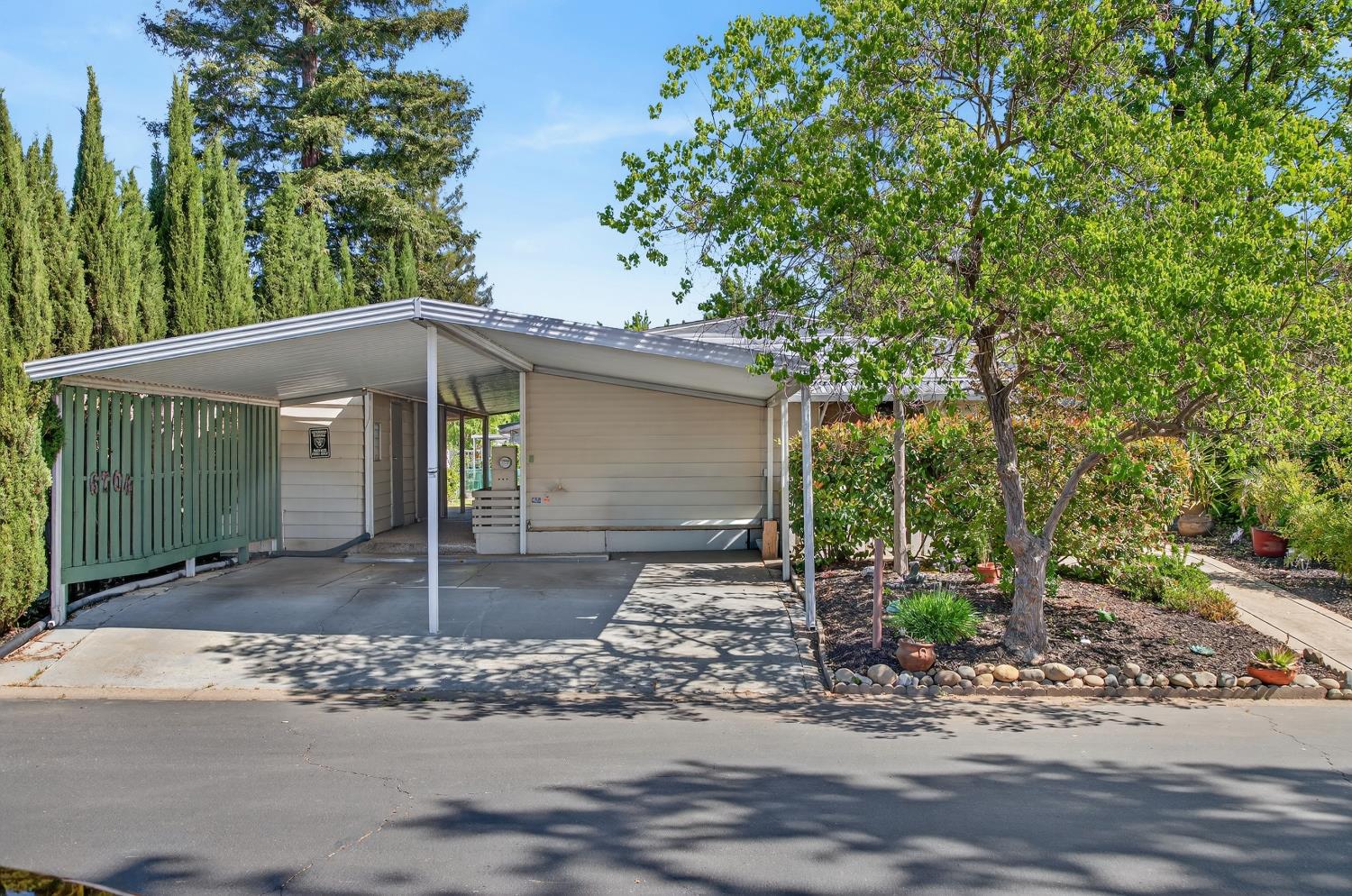6704 Alden Lane