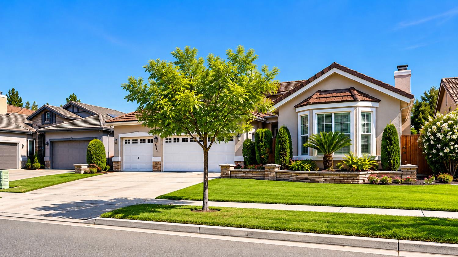 1651 Rio Vista Way