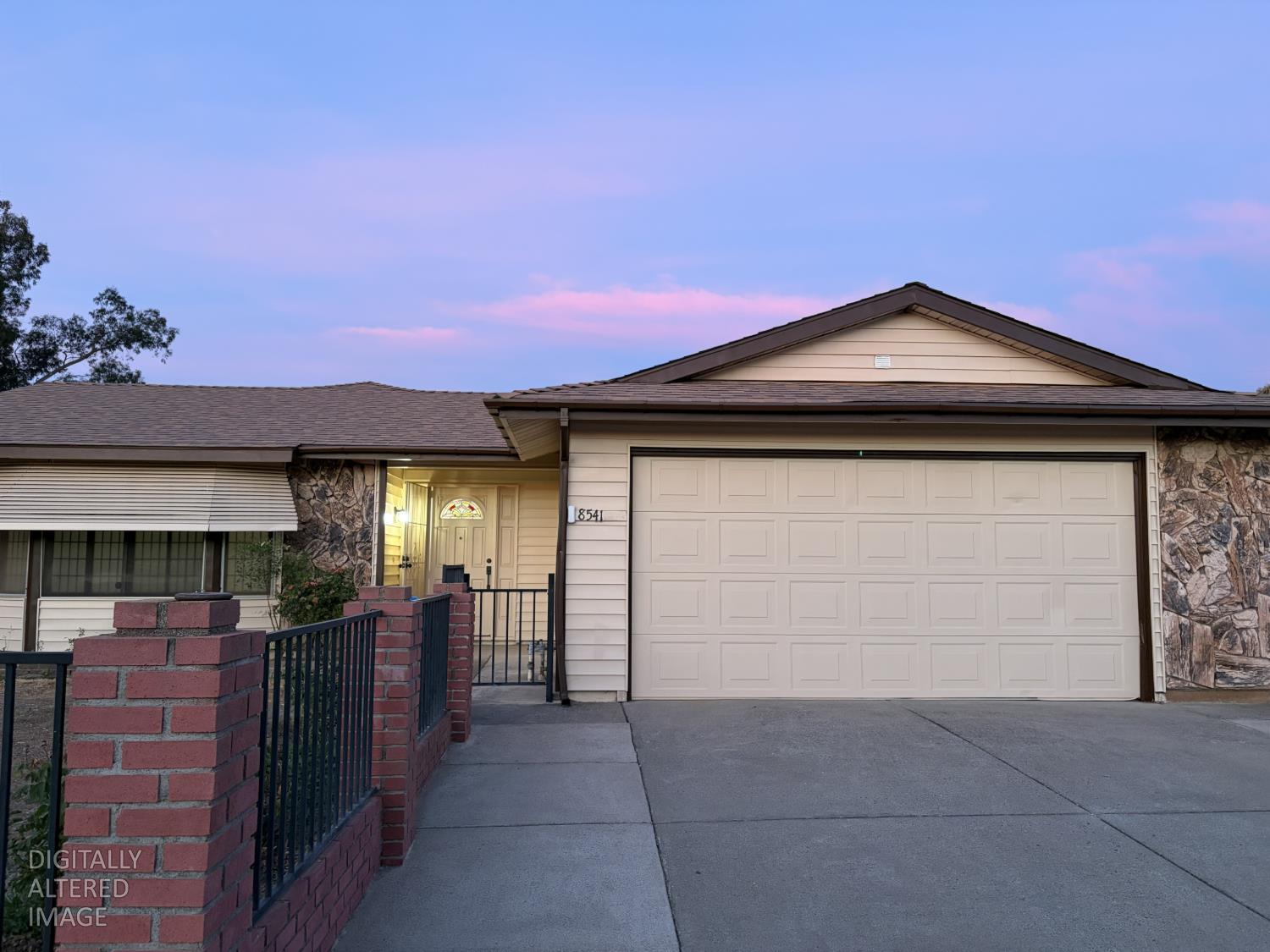 8541 Sunrise Woods Way