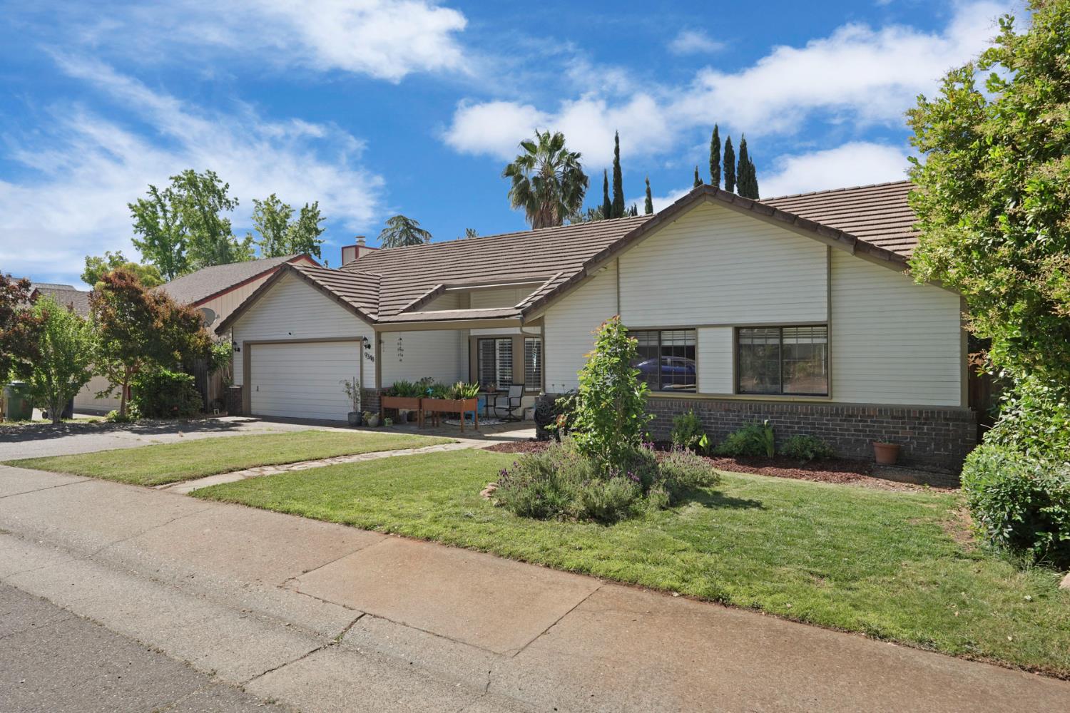 9348 Rolling Glen Court