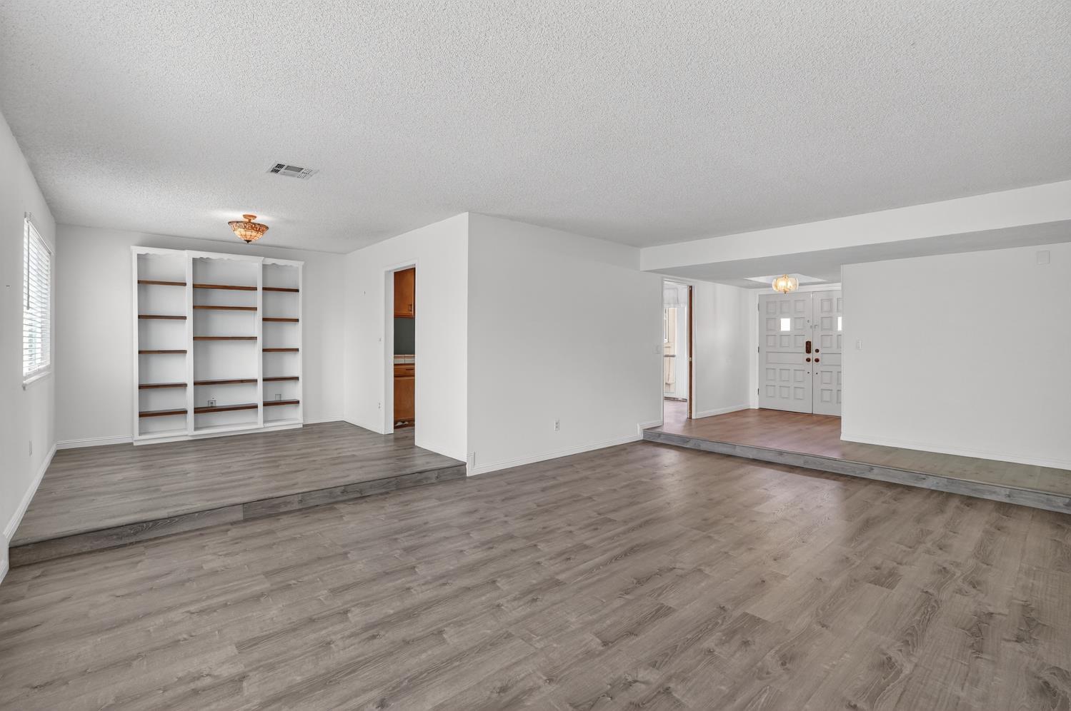 6129 Kifisia Way