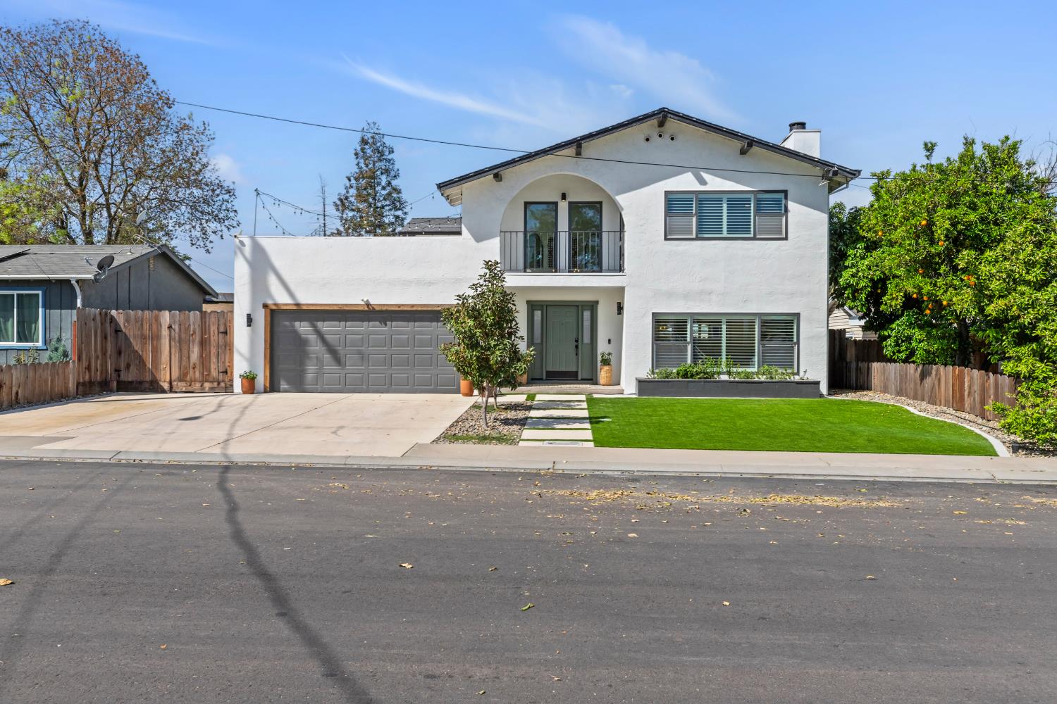 845 Sunrise Avenue