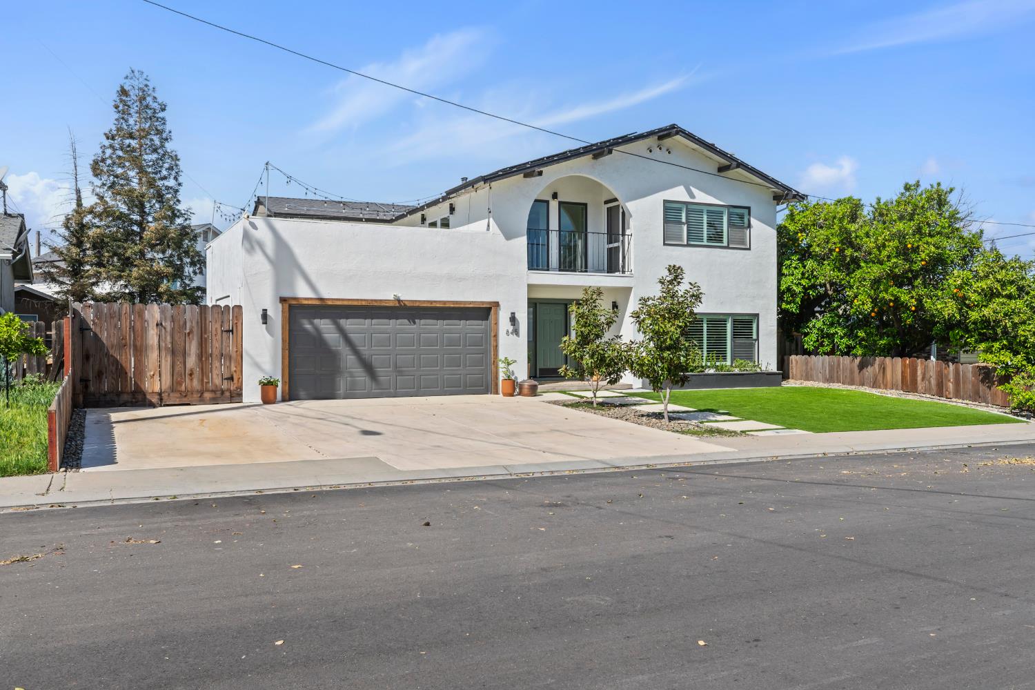 845 Sunrise Avenue