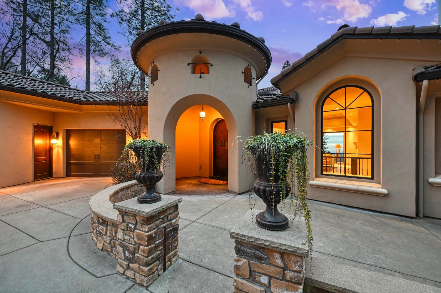 1240 Forest View Drive