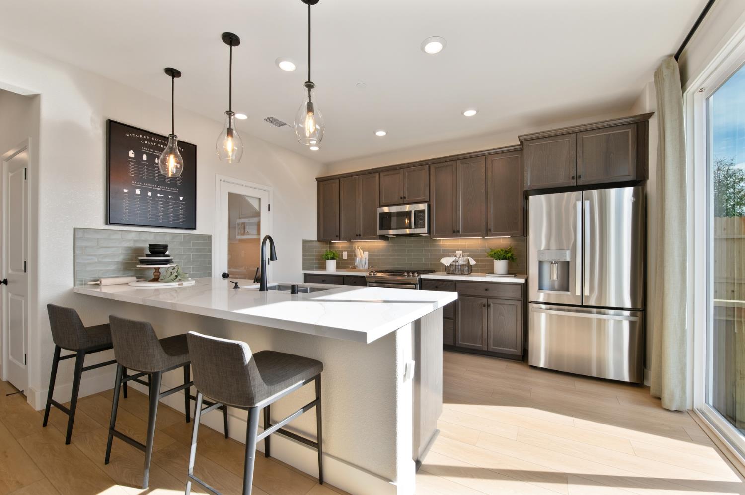 2592 Constellation Circle