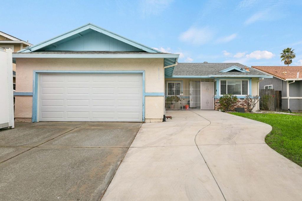Photo of 8153 Steinbeck Way, Sacramento, CA 95828 (MLS # 225152369)