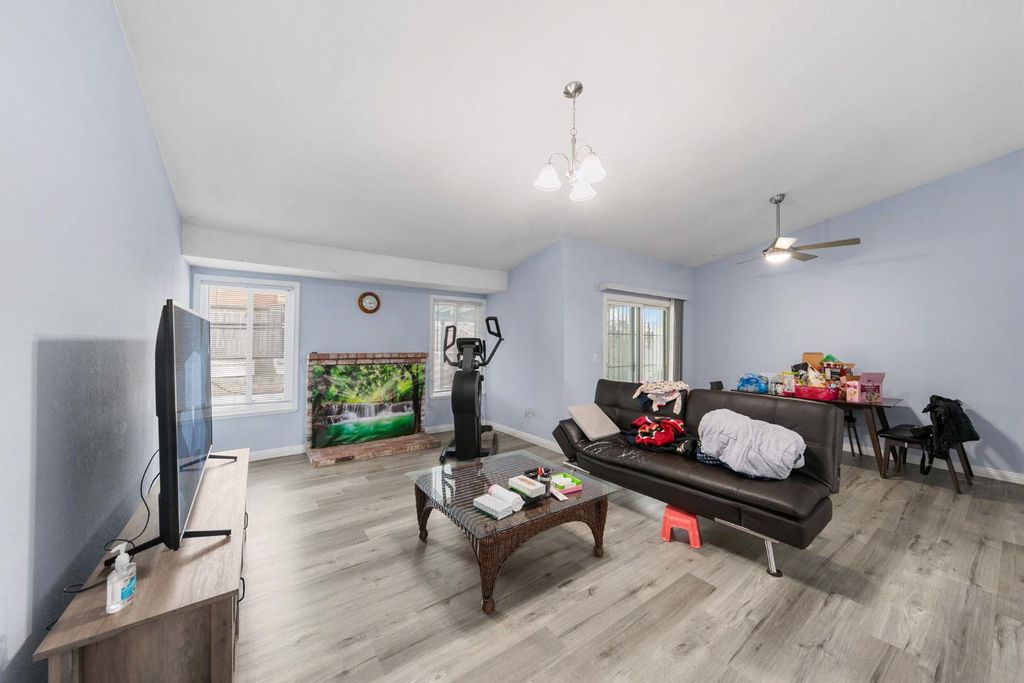 Photo of 8153 Steinbeck Way, Sacramento, CA 95828 (MLS # 225152369)