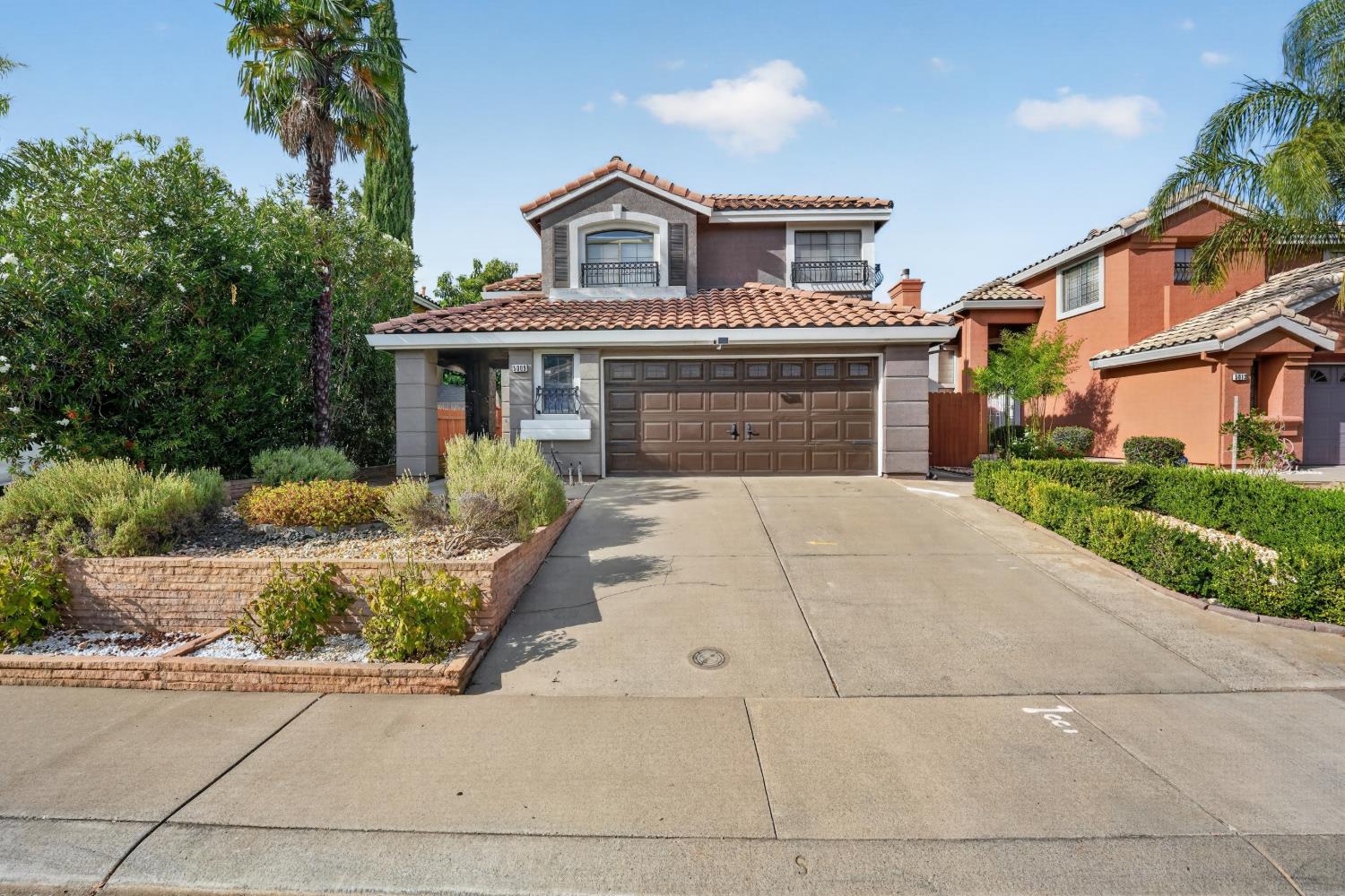5009 Felicia Way