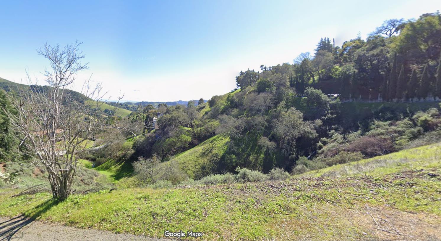 2210 Rolling Hills Drive