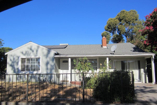 5210 PRISCILLA LN, SACRAMENTO, CA 95820 - Image 4df3d83a6f876ba08078e7940d821e6d/1260593396