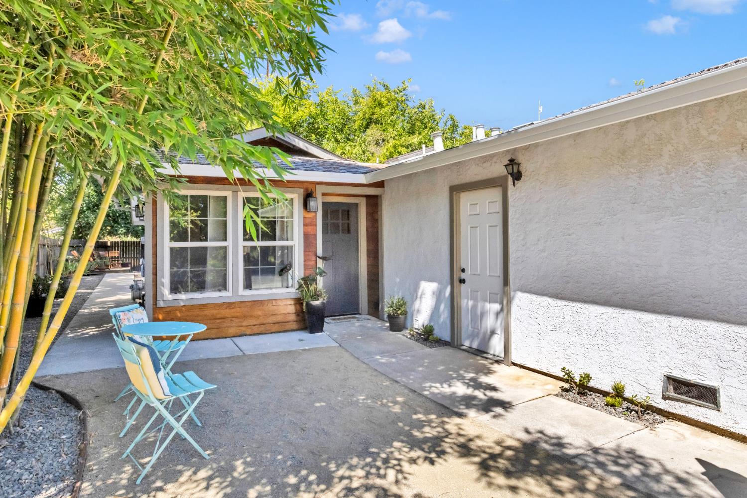 909 Bienville Street