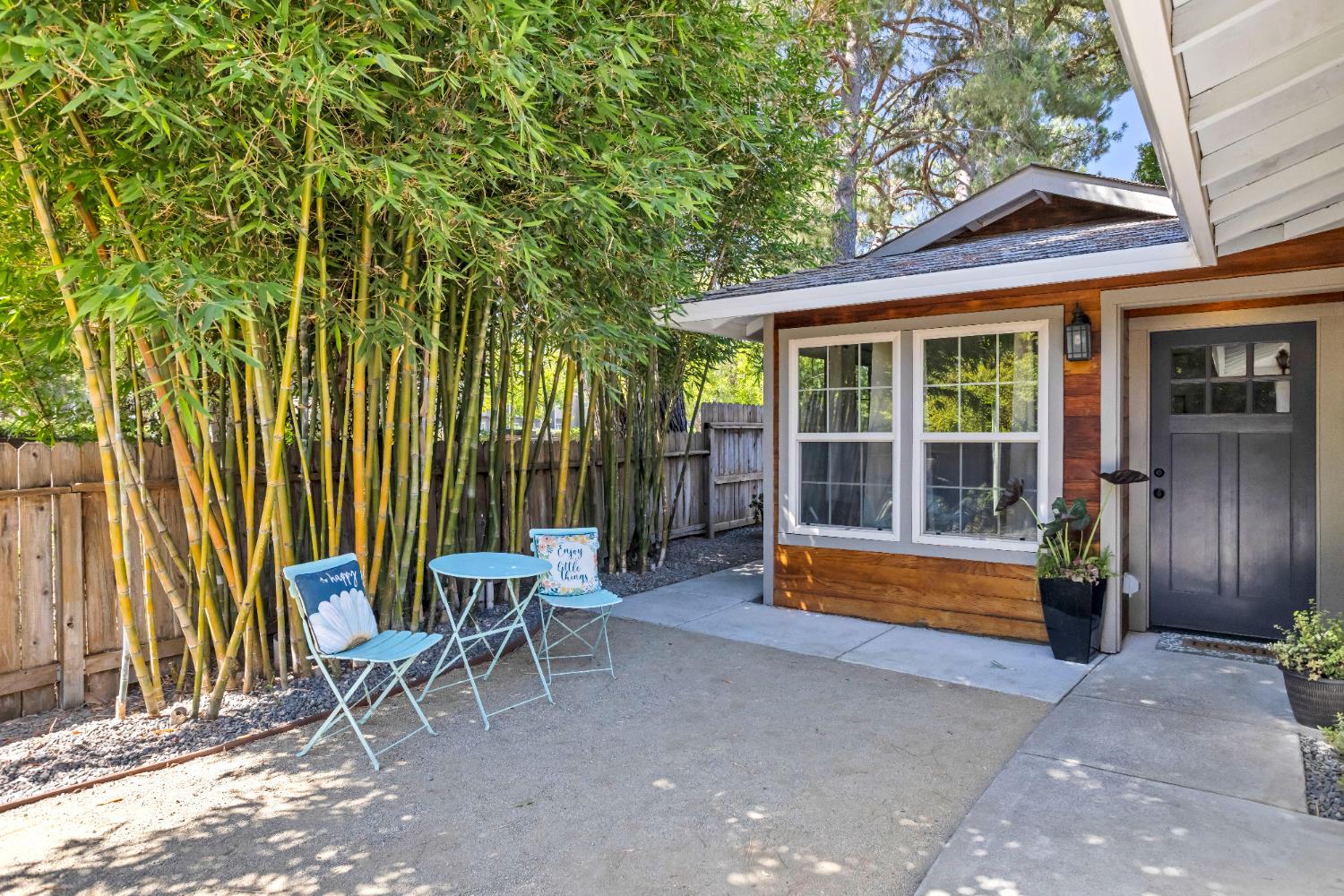 909 Bienville Street