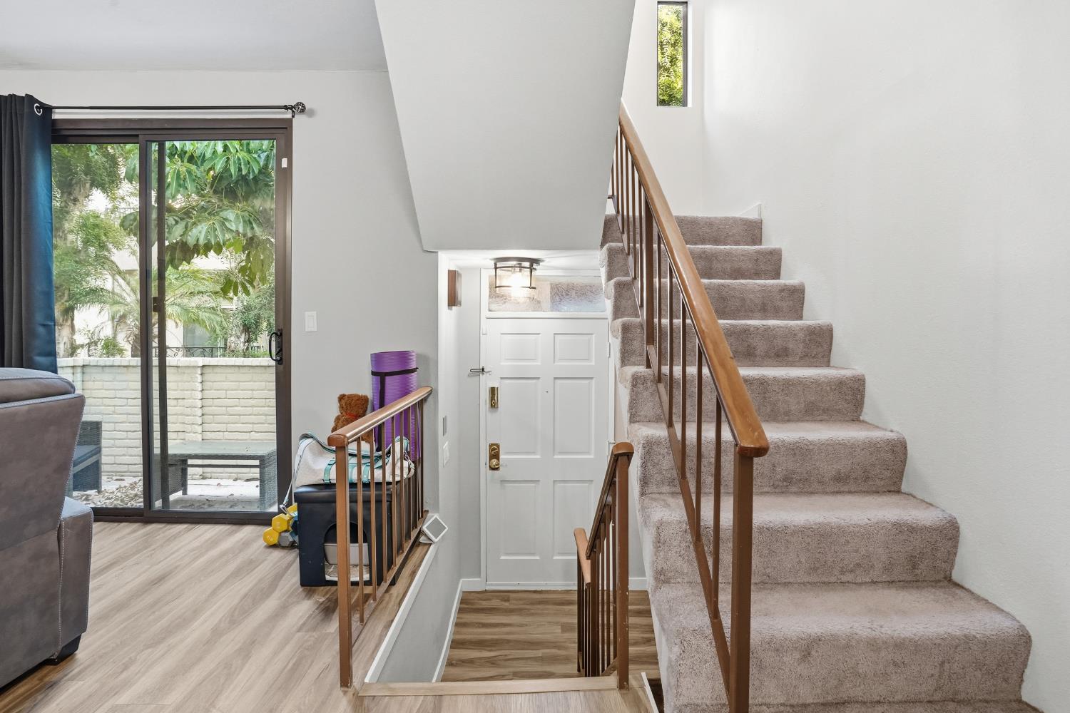 6540 Hayvenhurst Avenue #3