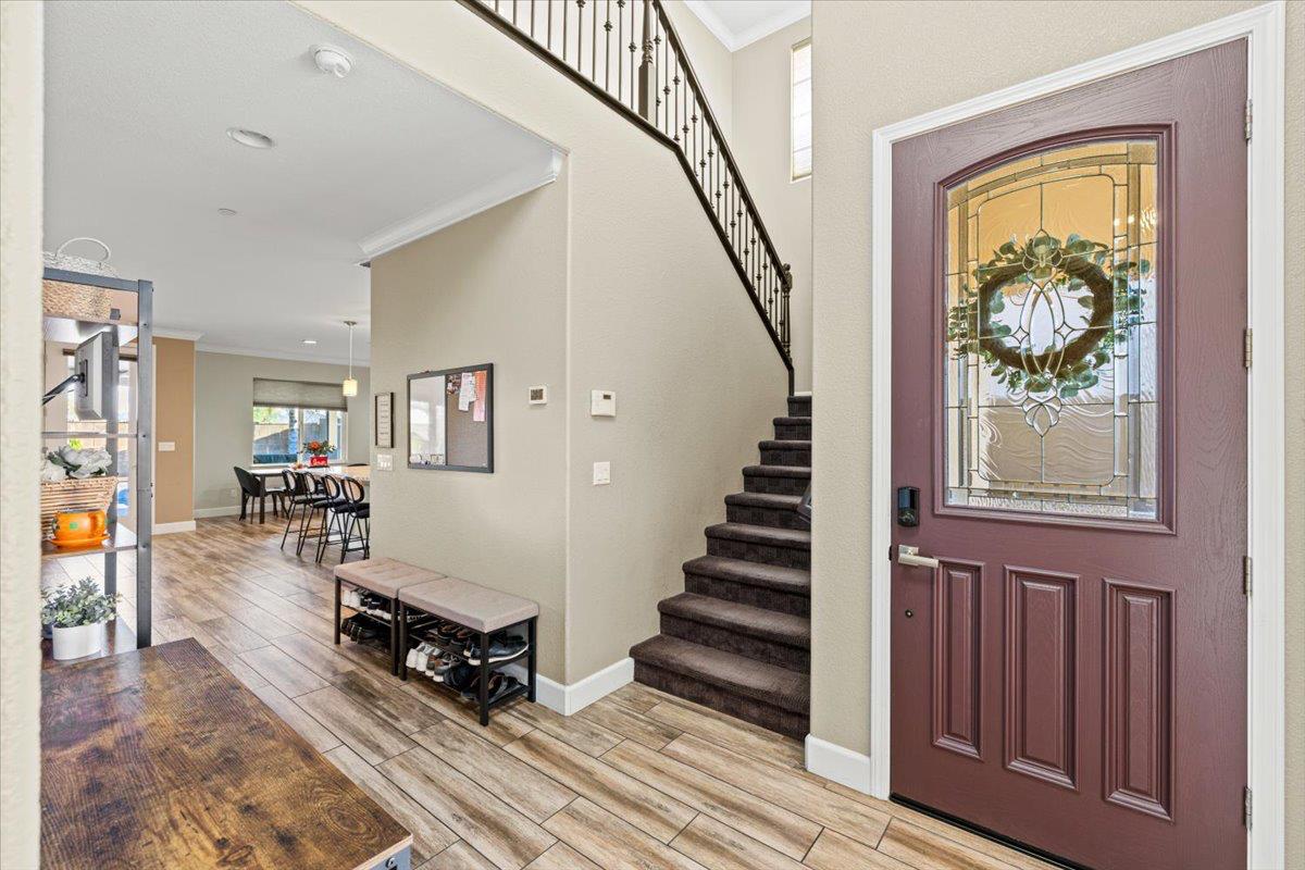 5658 Saratoga Circle