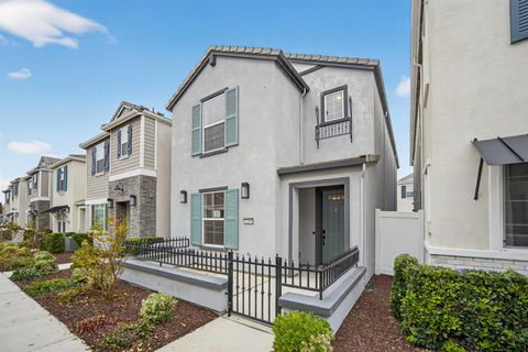 3209 Finch Lane West Sacramento CA 95691