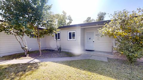 2433 Gwen Drive Sacramento CA 95825
