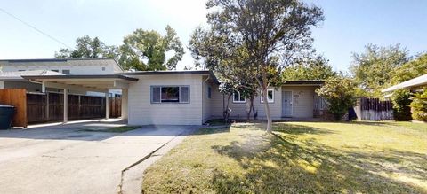 2433 Gwen Drive Sacramento CA 95825