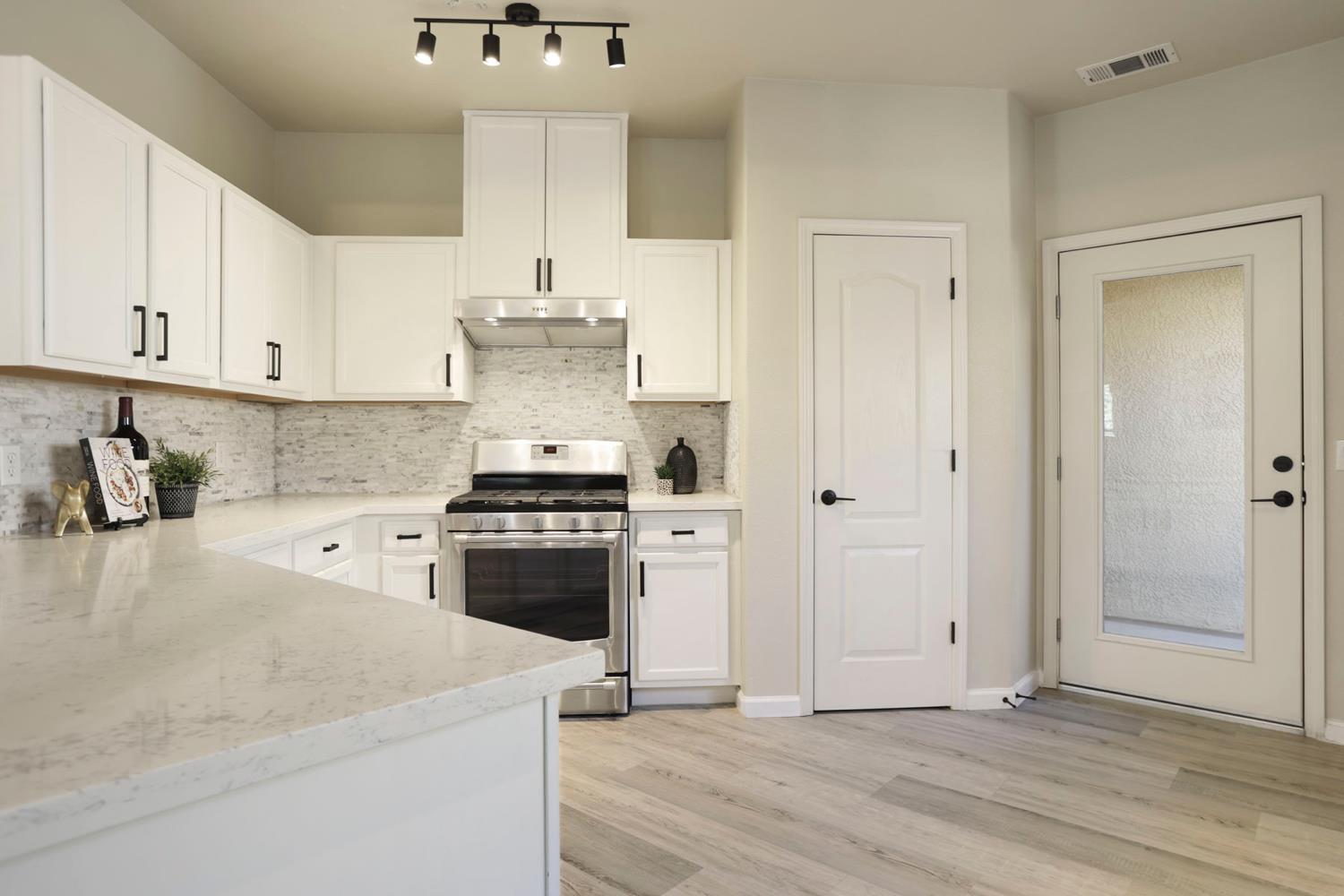 2487 Torino Street 4