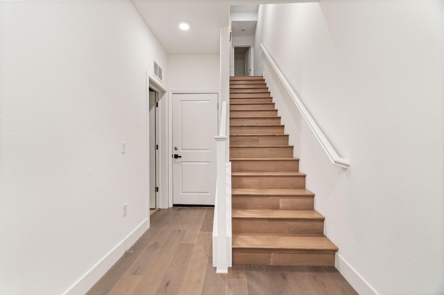 395 Rhythm Lane