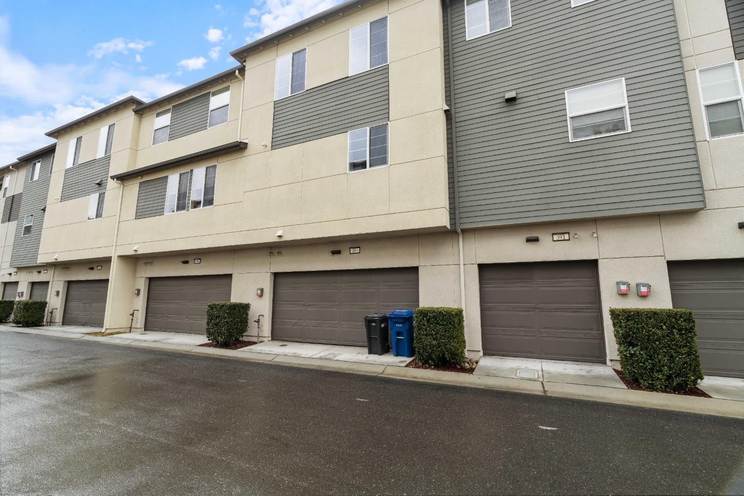395 Rhythm Lane