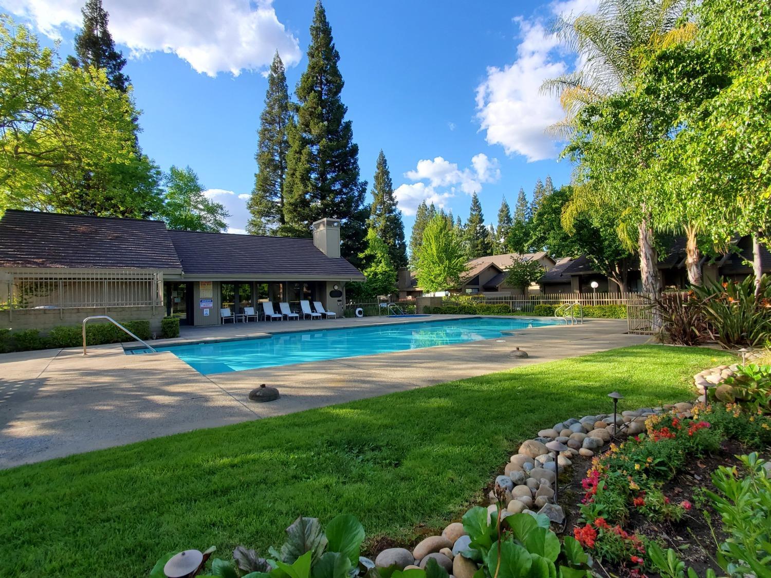 1828 Discovery Village Lane