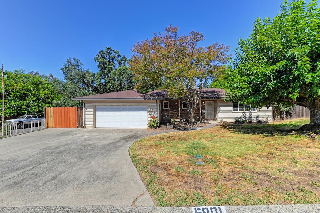 5801 Southgrove Drive