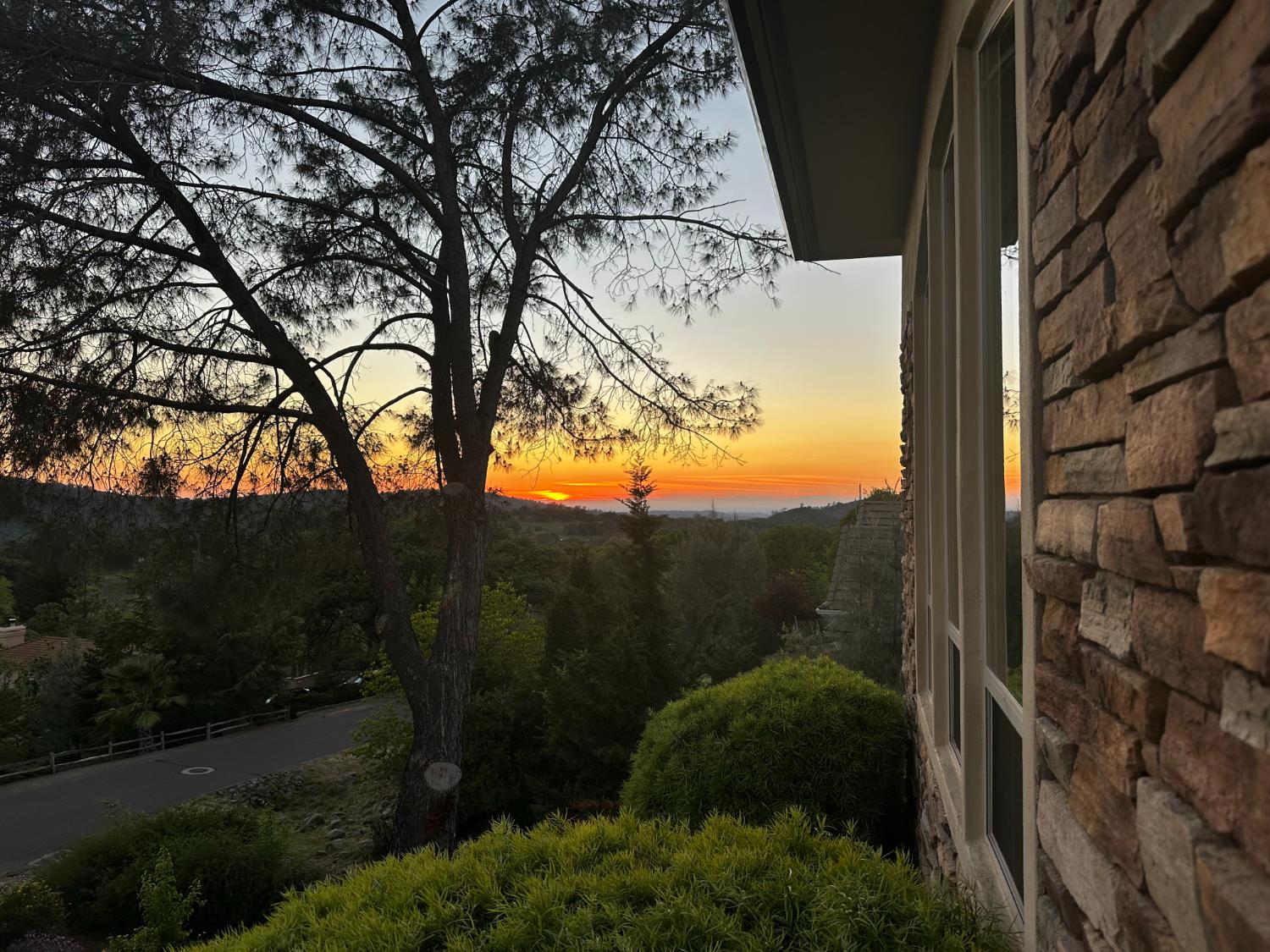 9537 Upper Valley Road