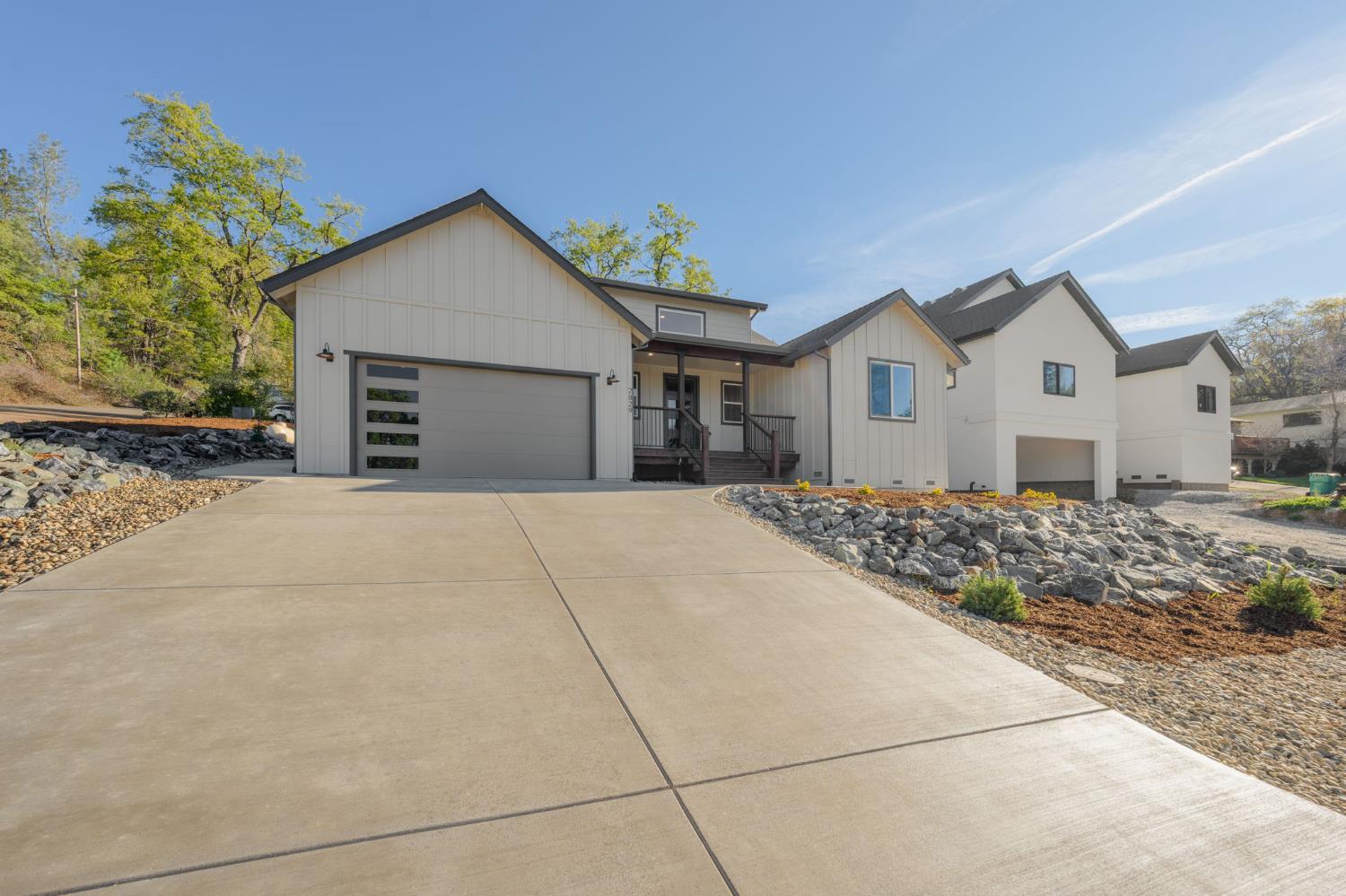 2829 Camino Heights Drive