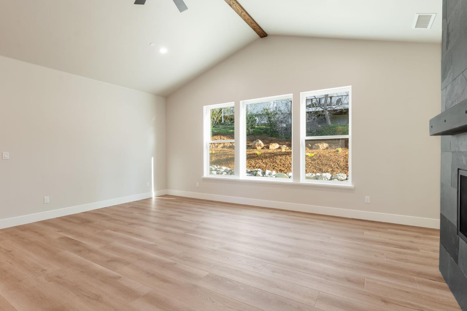 2829 Camino Heights Drive