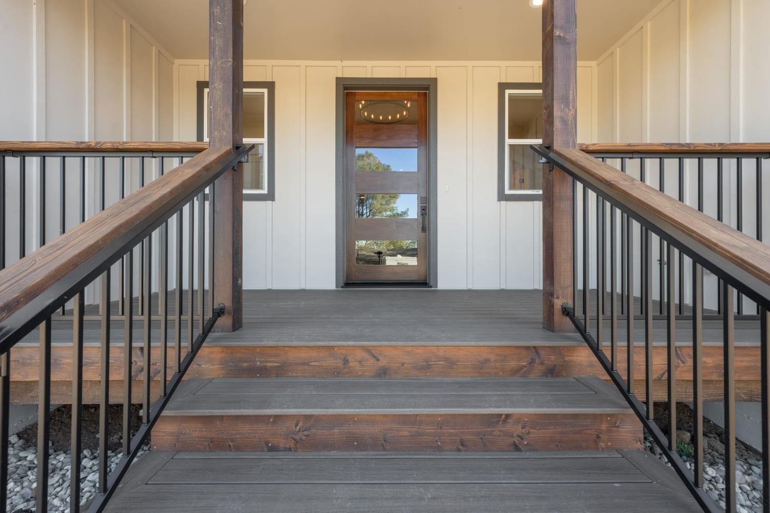 2829 Camino Heights Drive