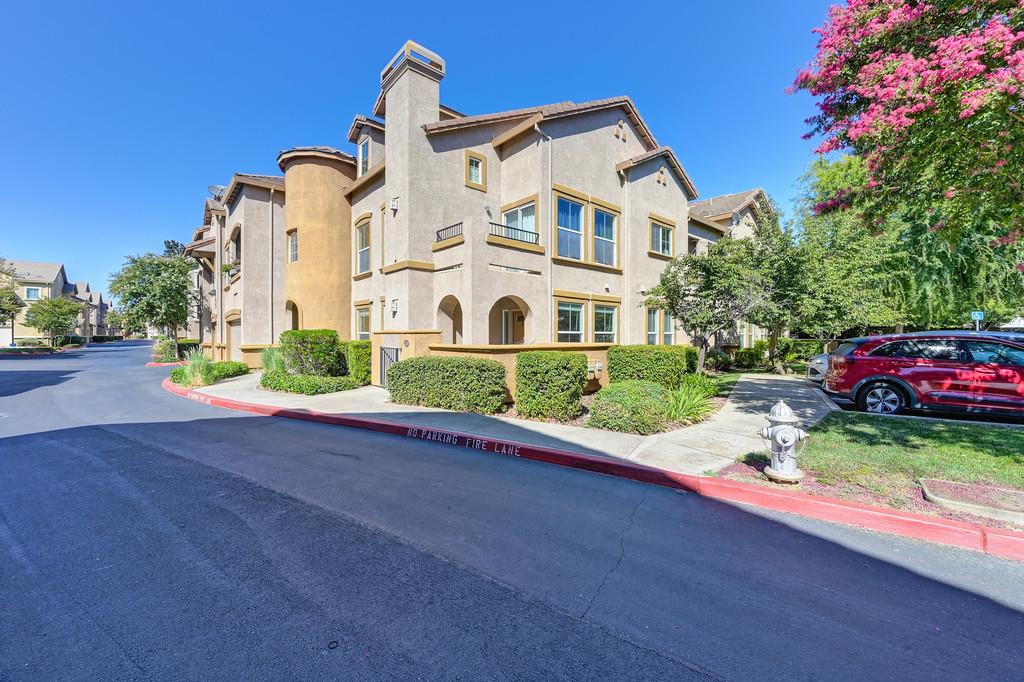5350 Dunlay Drive 2216