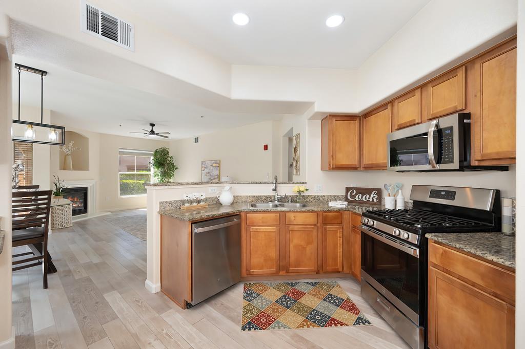 5350 Dunlay Drive 2216