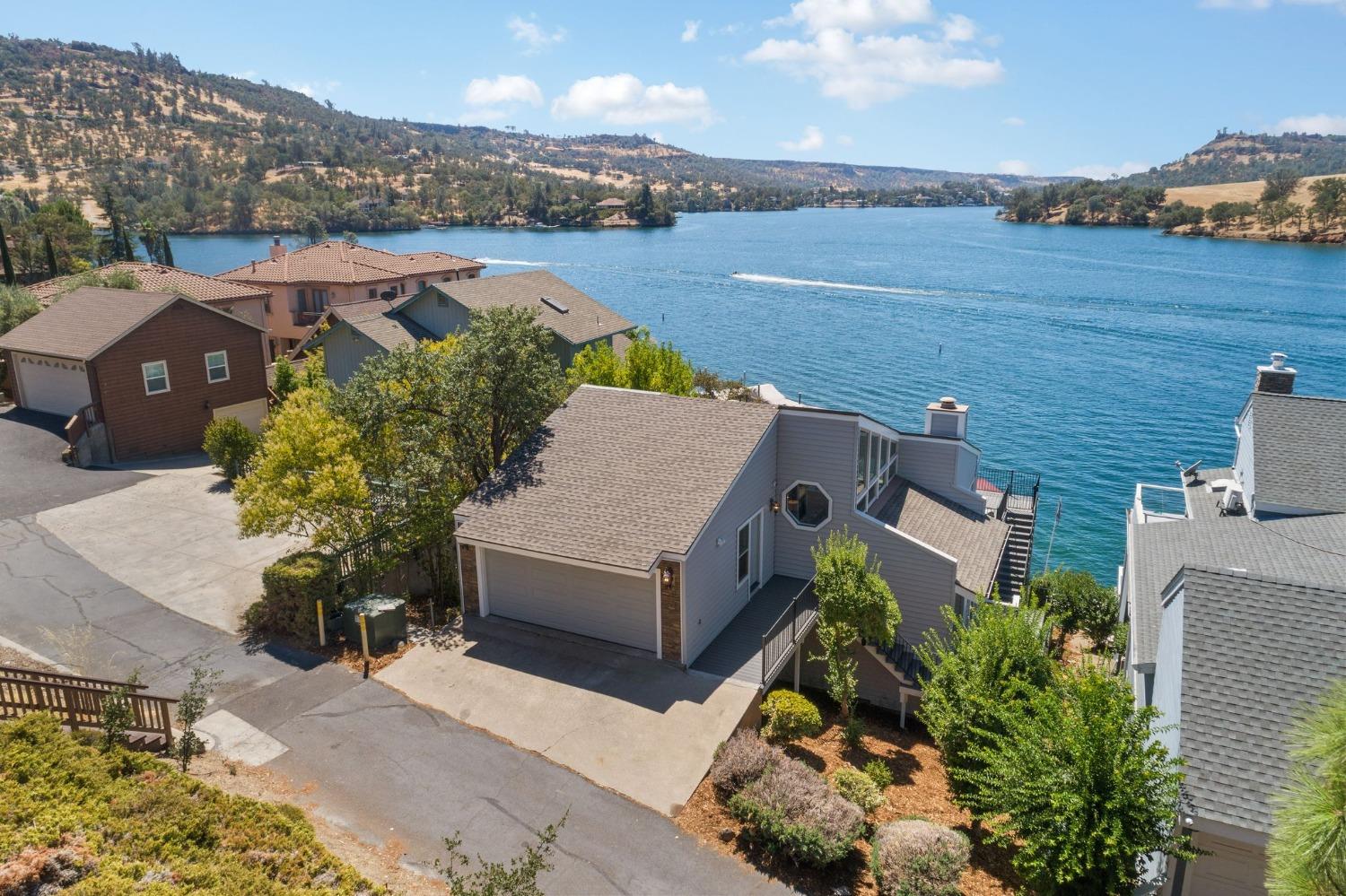 816 Foothill Road
