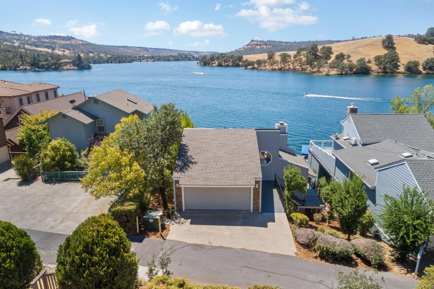 816 Foothill Road