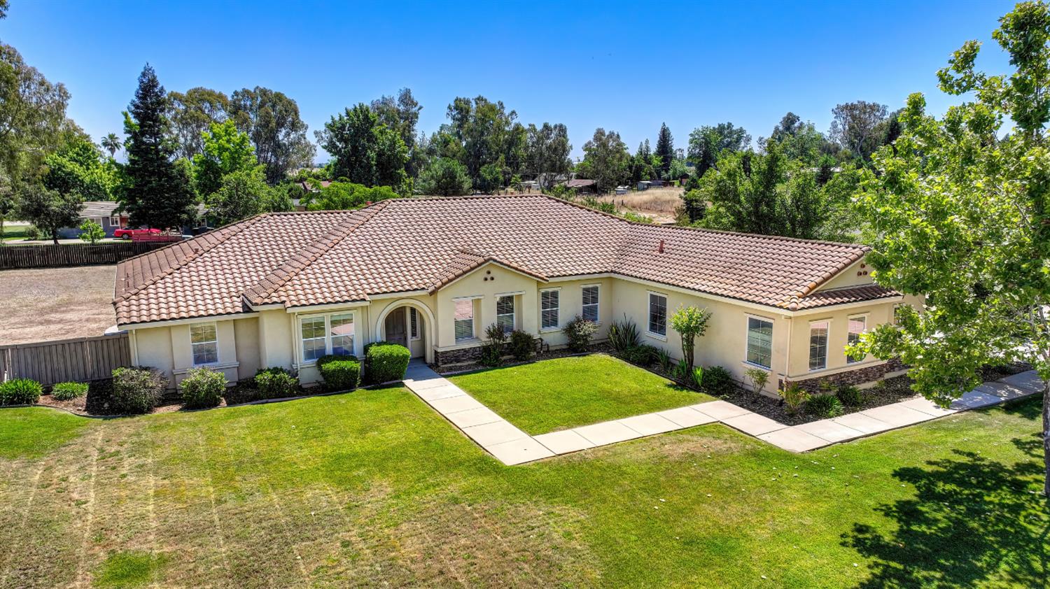 8001 Stallion Way